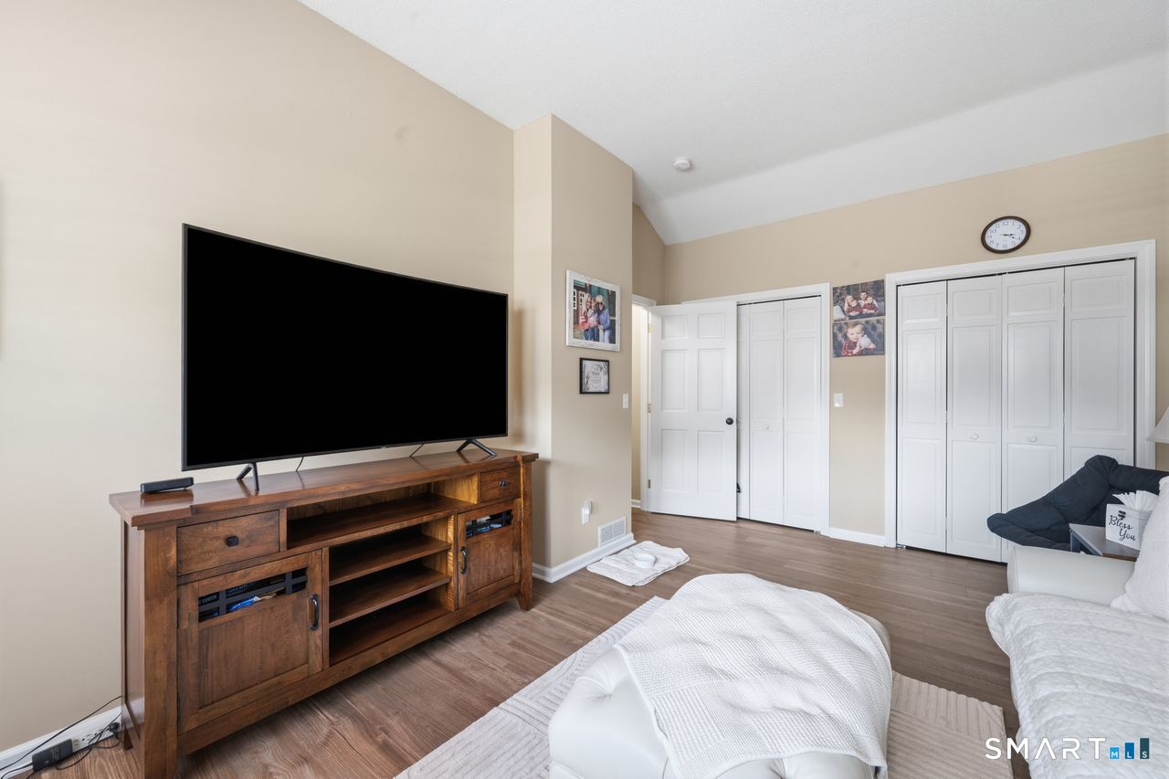113 Tunxis Village Farmington CT 06032