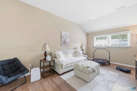 113 Tunxis Village Farmington CT 06032