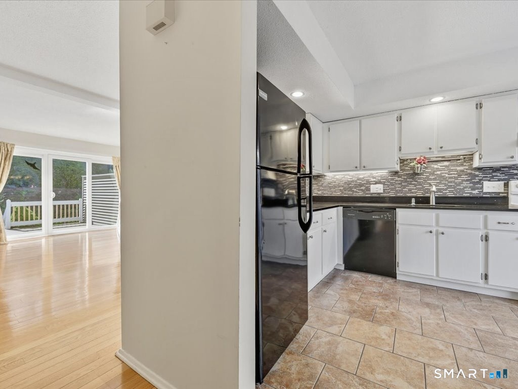 32 Jerimoth Drive Branford CT 06405