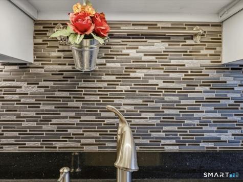 32 Jerimoth Drive Branford CT 06405