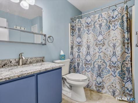32 Jerimoth Drive Branford CT 06405