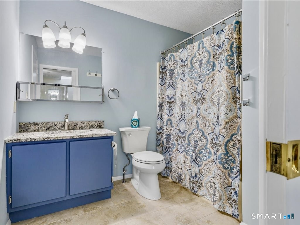 32 Jerimoth Drive Branford CT 06405