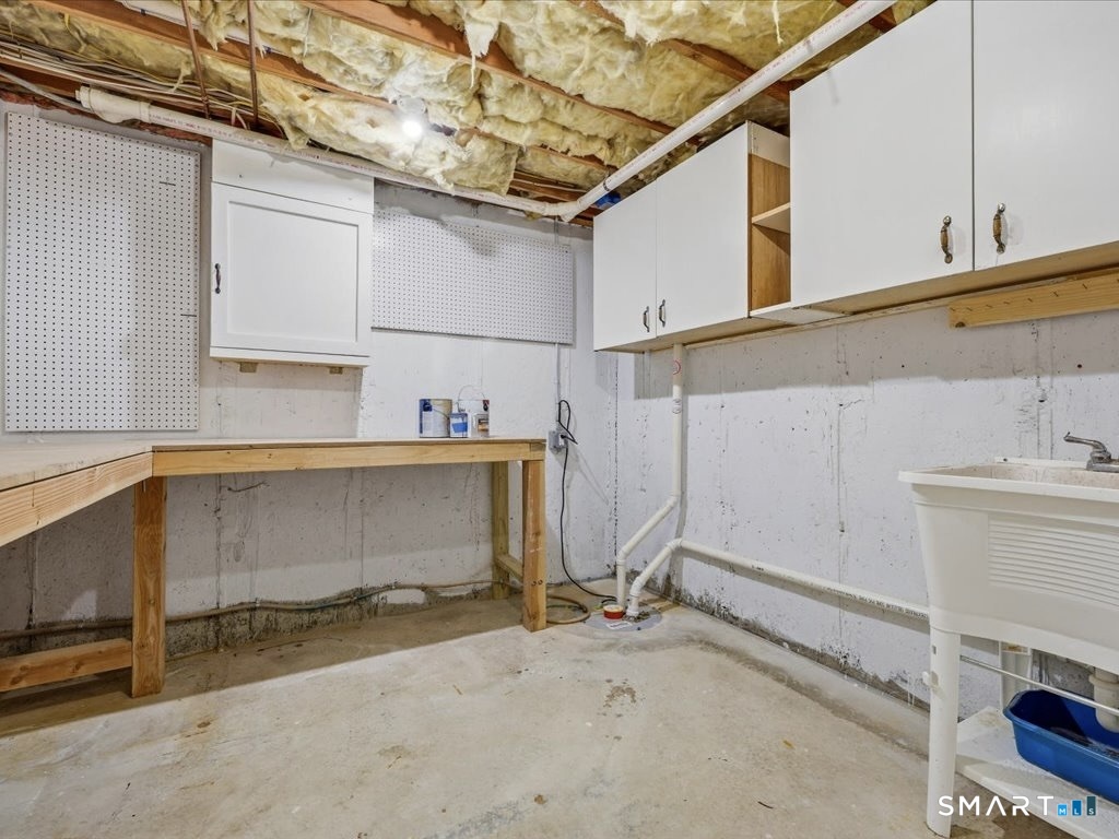 32 Jerimoth Drive Branford CT 06405