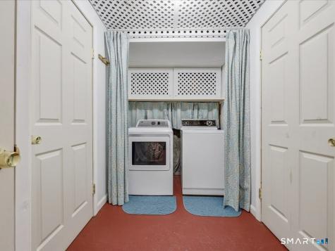 32 Jerimoth Drive Branford CT 06405