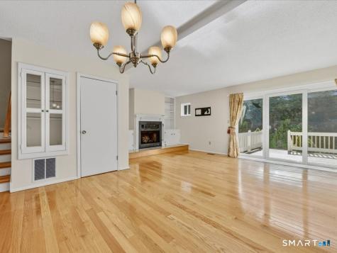 32 Jerimoth Drive Branford CT 06405