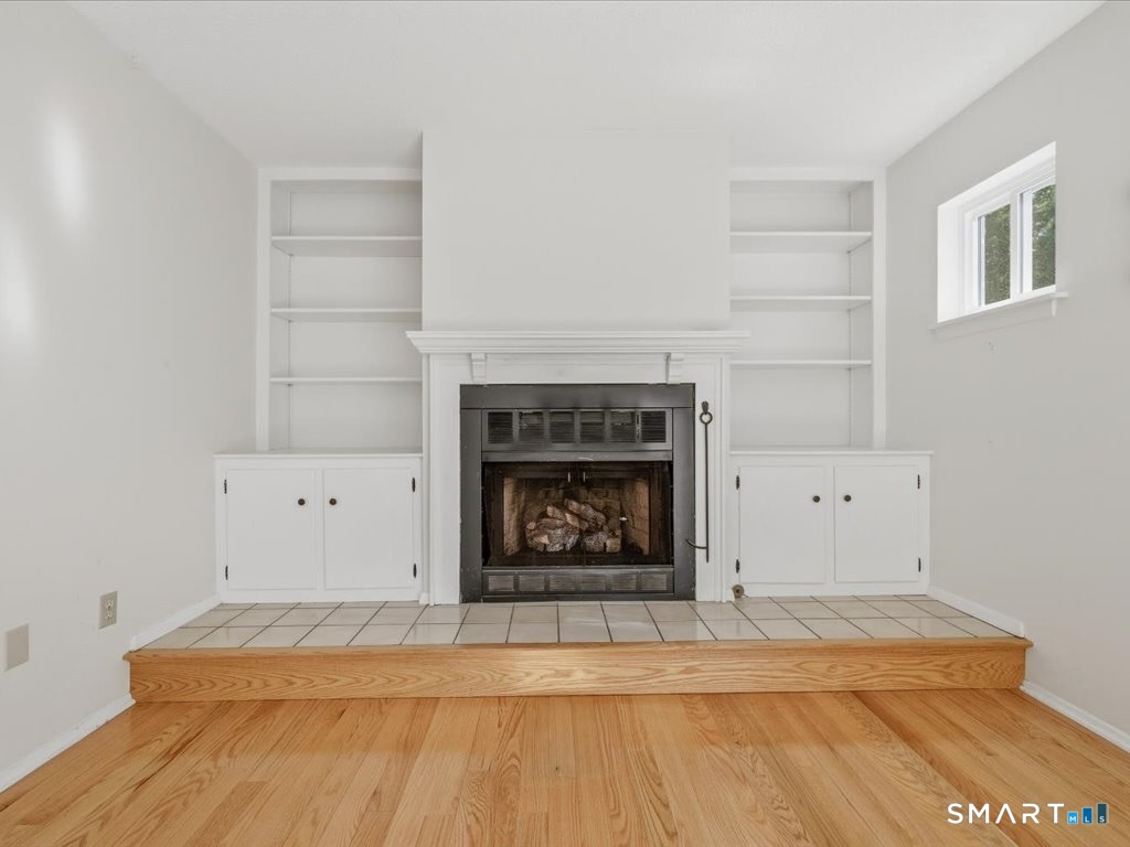 32 Jerimoth Drive Branford CT 06405