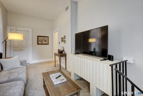33 Charter Oak Place Hartford CT 06106