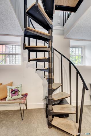 33 Charter Oak Place Hartford CT 06106