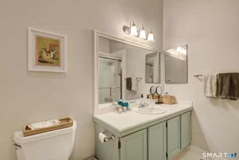 33 Charter Oak Place Hartford CT 06106