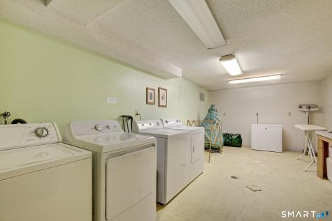33 Charter Oak Place Hartford CT 06106