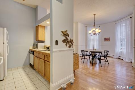 33 Charter Oak Place Hartford CT 06106