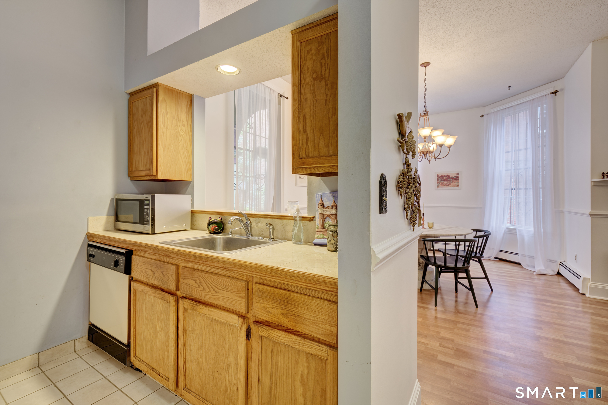 33 Charter Oak Place Hartford CT 06106