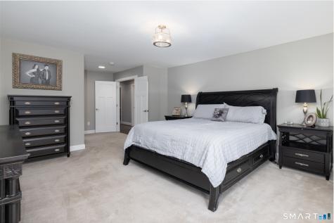 13 Yorkshire Court Farmington CT 06032