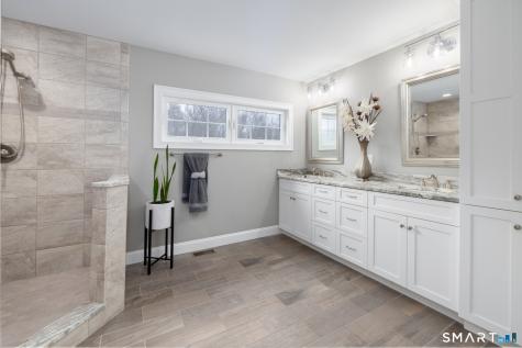 13 Yorkshire Court Farmington CT 06032