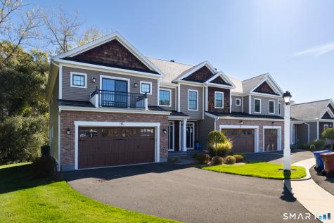 13 Yorkshire Court Farmington CT 06032