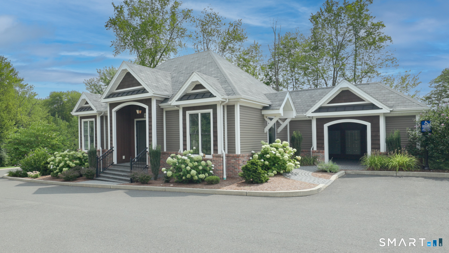 13 Yorkshire Court Farmington CT 06032