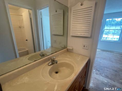 868 Long Hill Road Middletown CT 06457