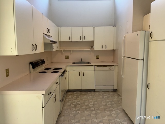 219 Heritage Village Southbury CT 06488