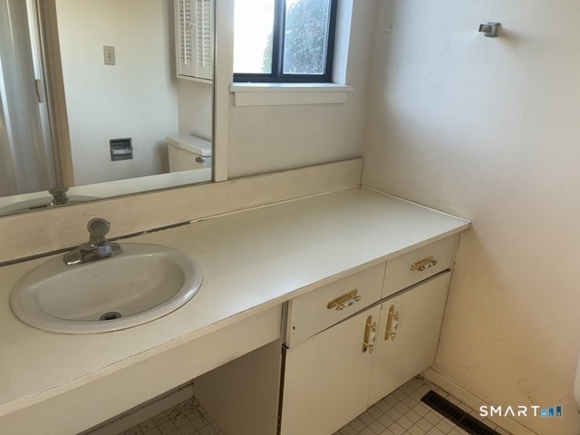 219 Heritage Village Southbury CT 06488
