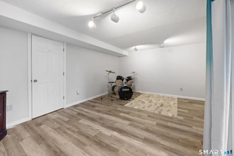 561 Pilgrim Harbor Wallingford CT 06492