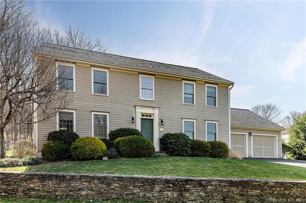 11 Hillview Lane Woodbury CT 06798