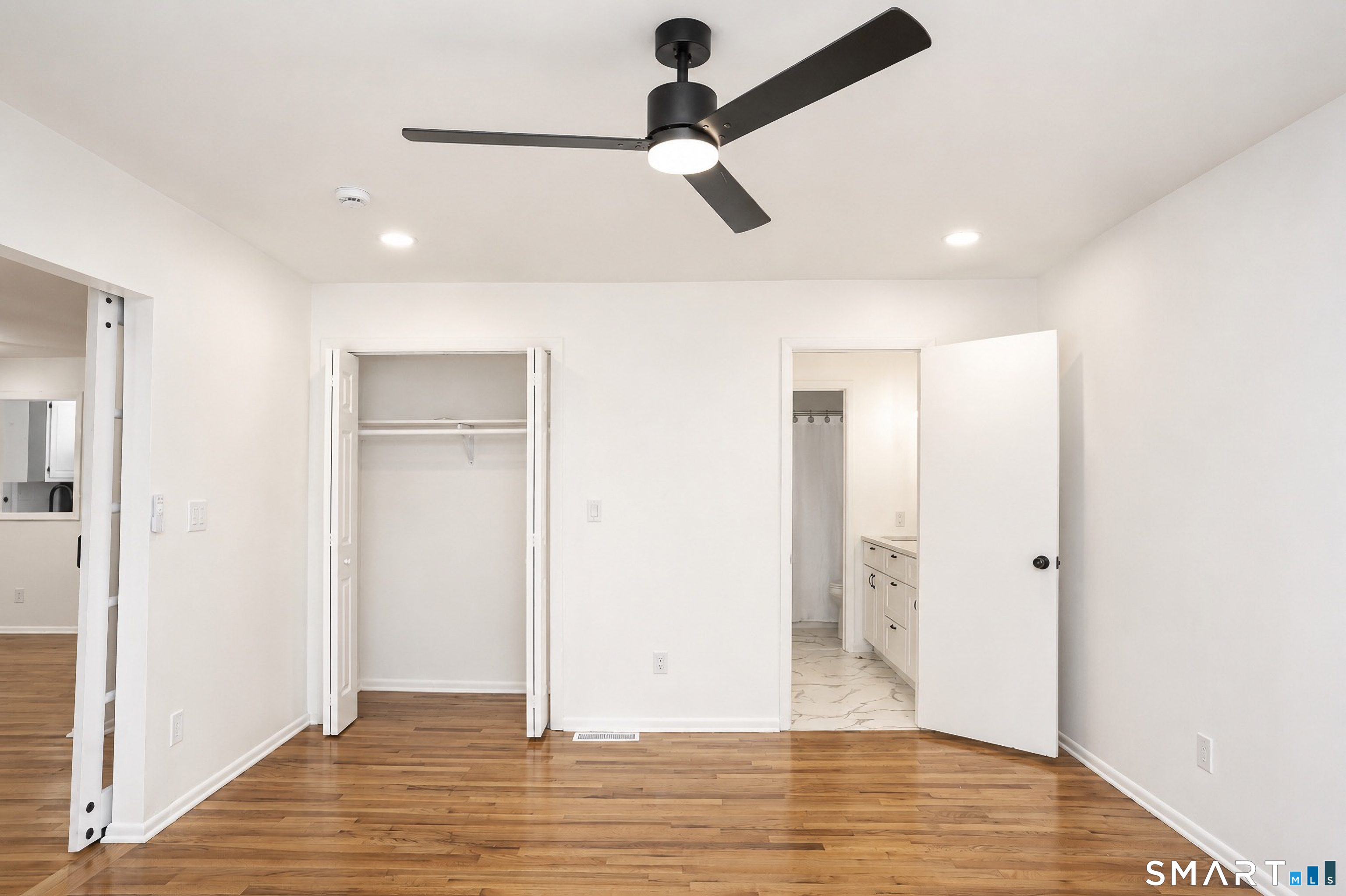 126 Hunters Creek Shelton CT 06484