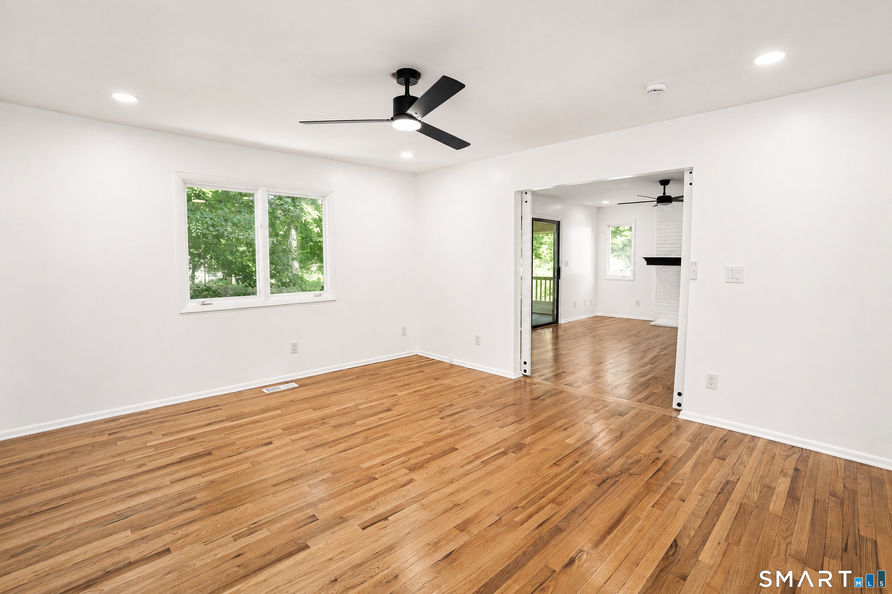 126 Hunters Creek Shelton CT 06484