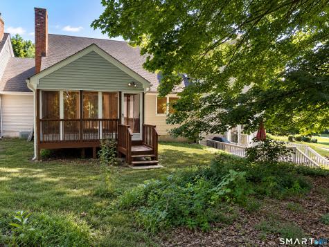 126 Hunters Creek Shelton CT 06484