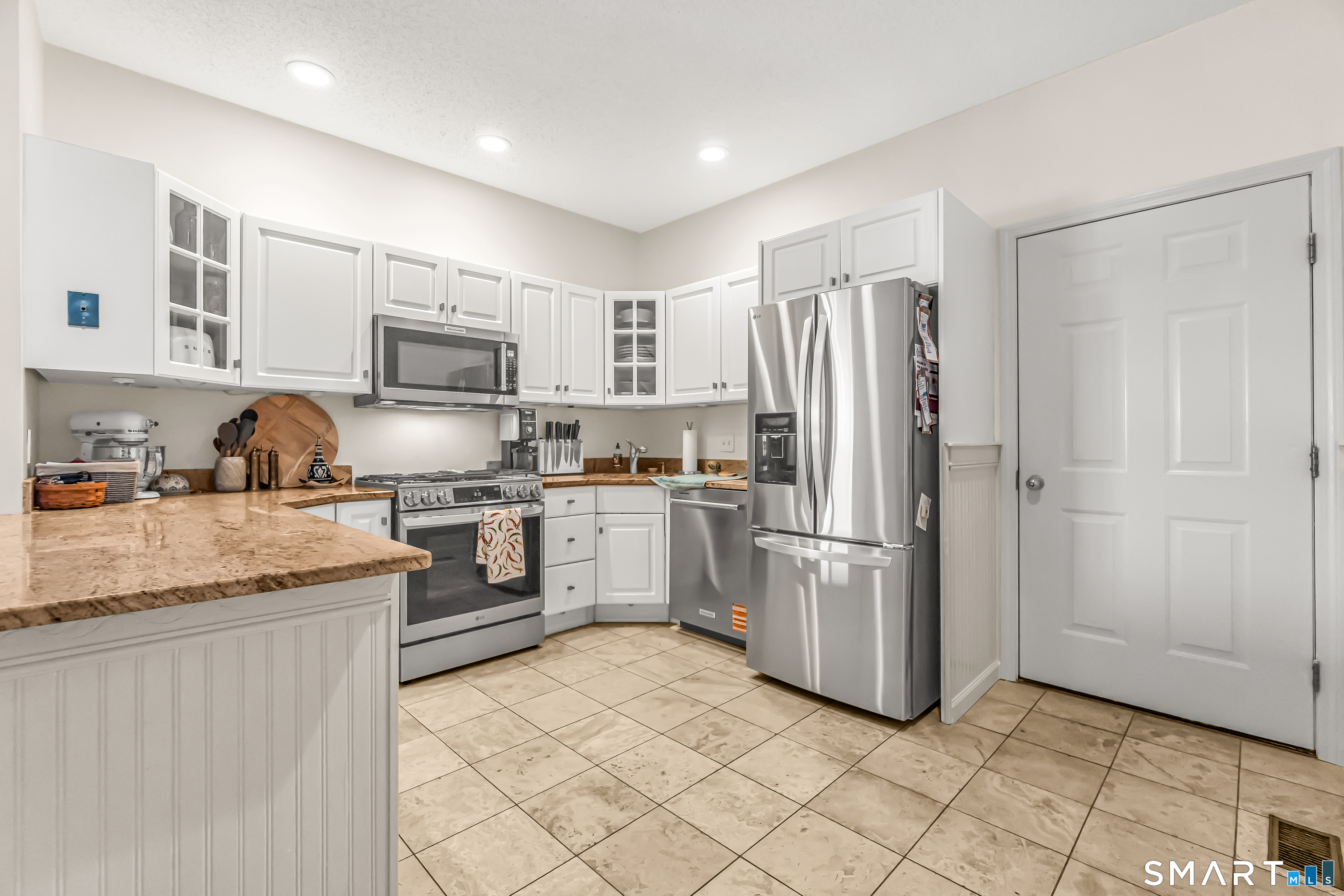 12 Naugatuck Avenue Milford CT 06460