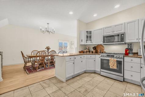 12 Naugatuck Avenue Milford CT 06460