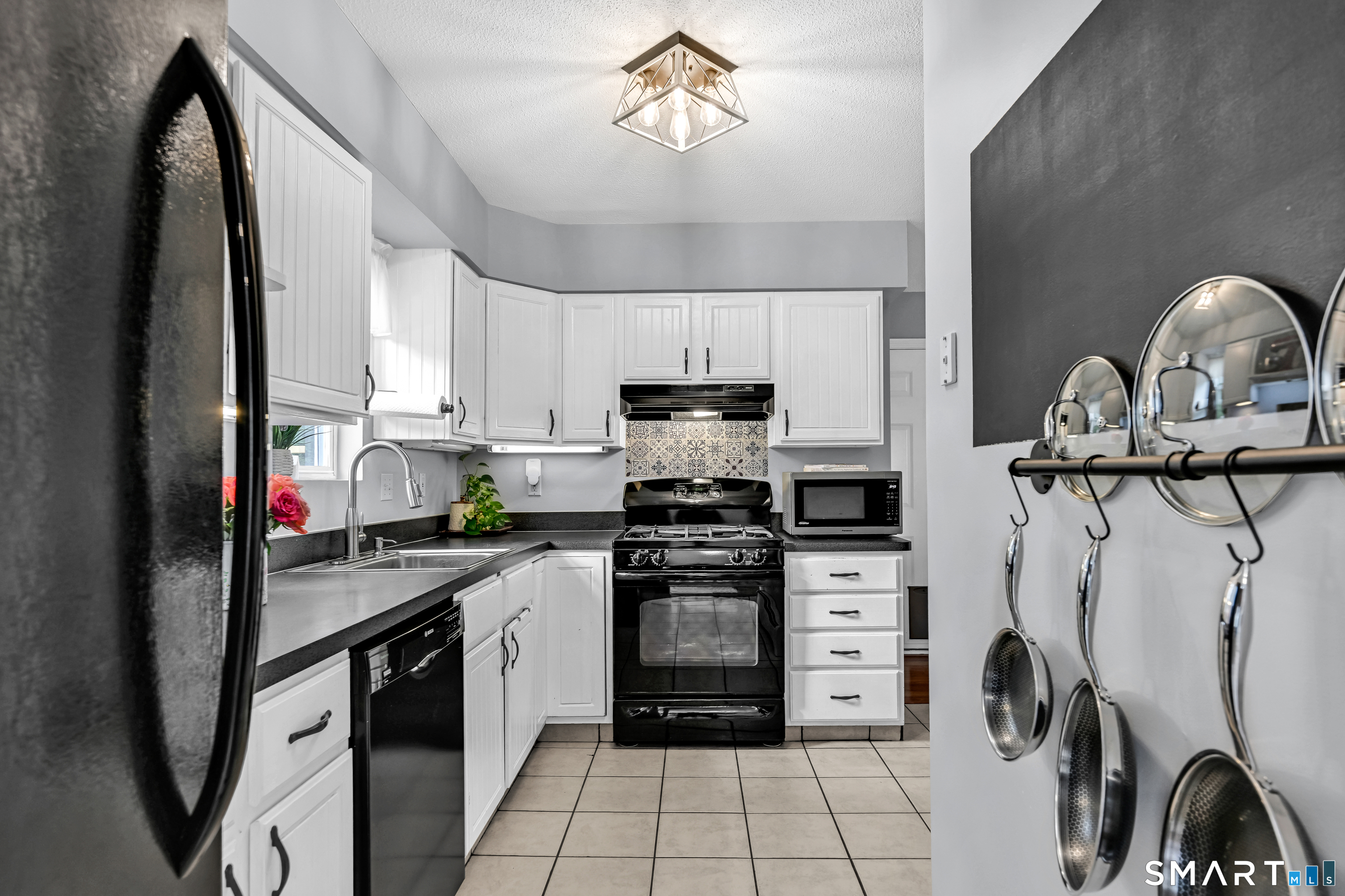 14 Fitch Meadow Lane South Windsor CT 06074