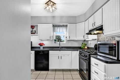 14 Fitch Meadow Lane South Windsor CT 06074