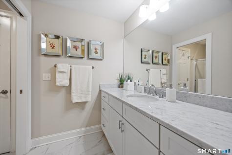 305 Richmond Glen Drive Cheshire CT 06410