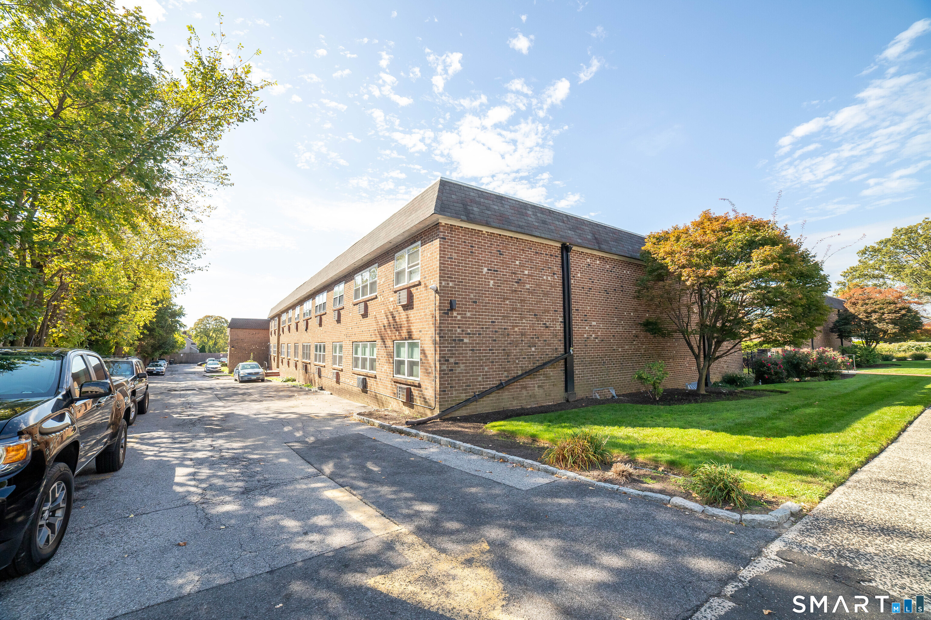 637 Cove Road Stamford CT 06902