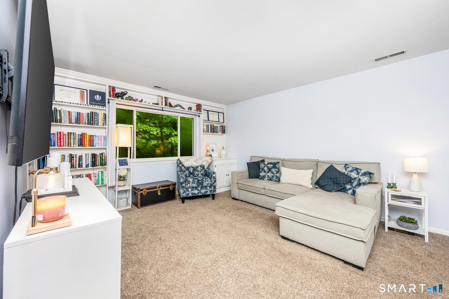 215 Windgate Circle Monroe CT 06468