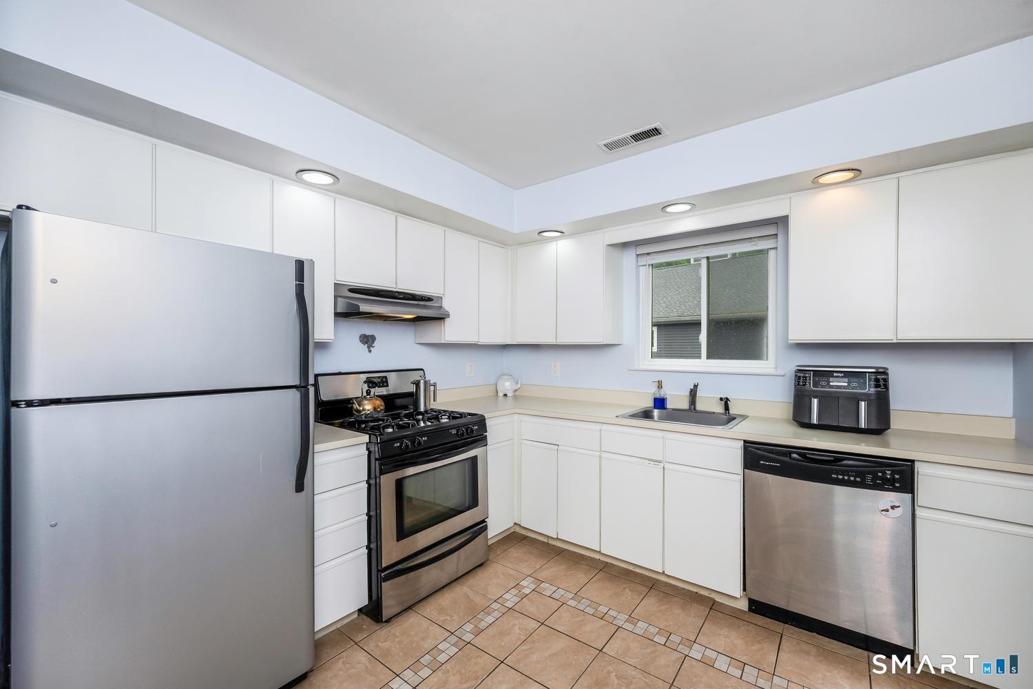 215 Windgate Circle Monroe CT 06468