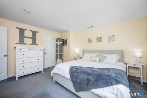 215 Windgate Circle Monroe CT 06468