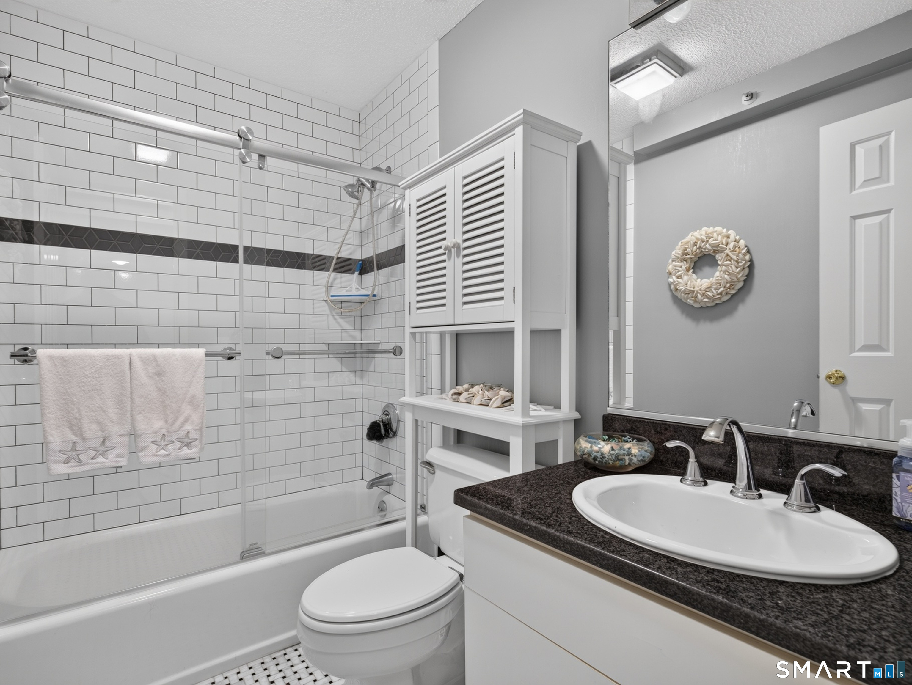 5 Mansfield Grove Road East Haven CT 06512