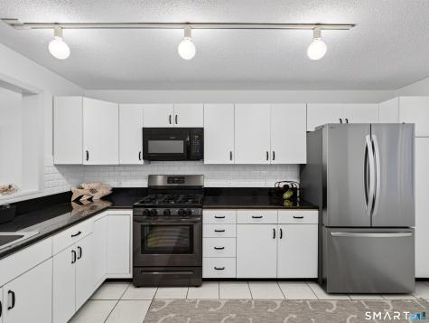5 Mansfield Grove Road East Haven CT 06512