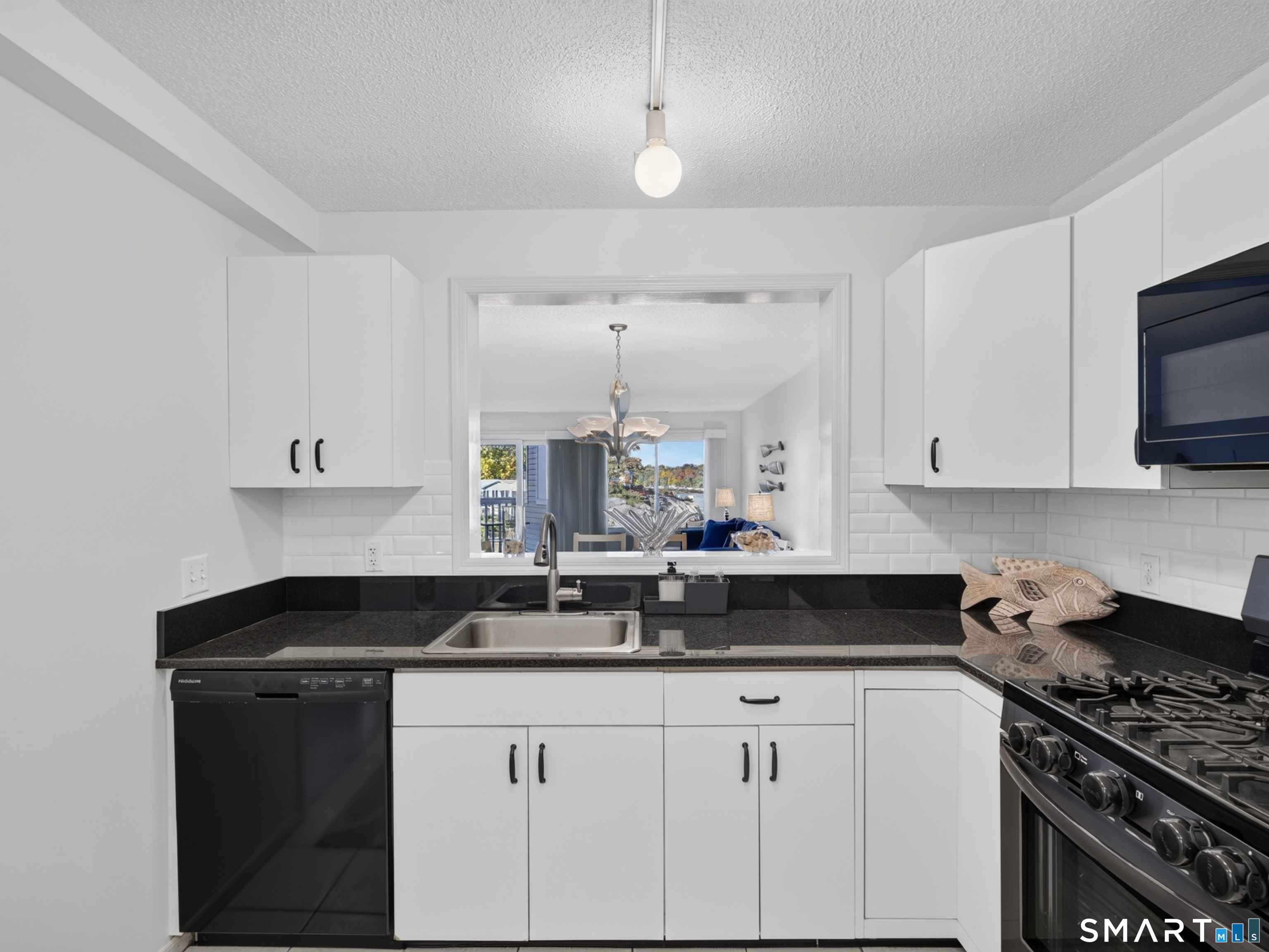 5 Mansfield Grove Road East Haven CT 06512