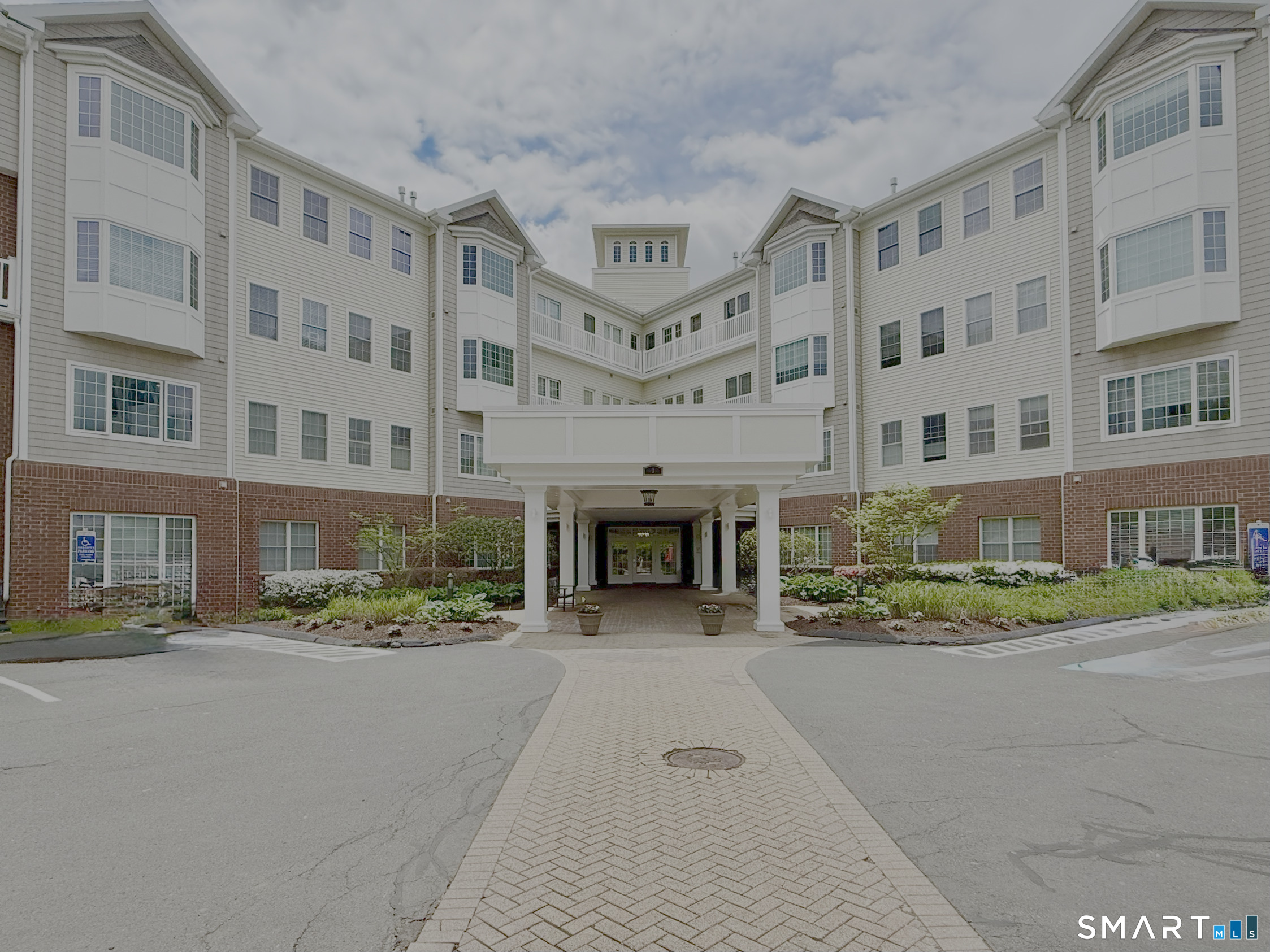 1 King Philip Drive West Hartford CT 06117