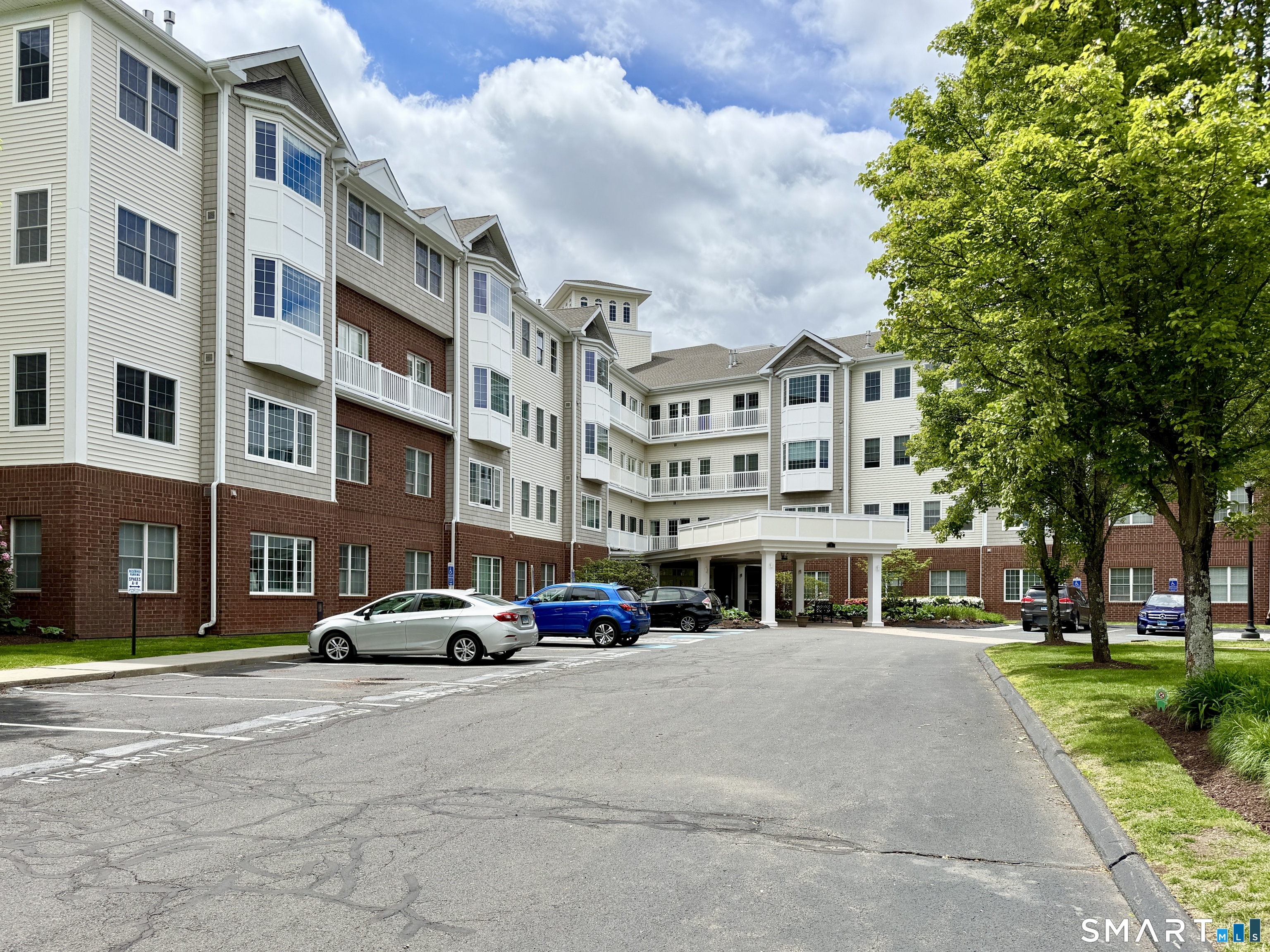 1 King Philip Drive West Hartford CT 06117