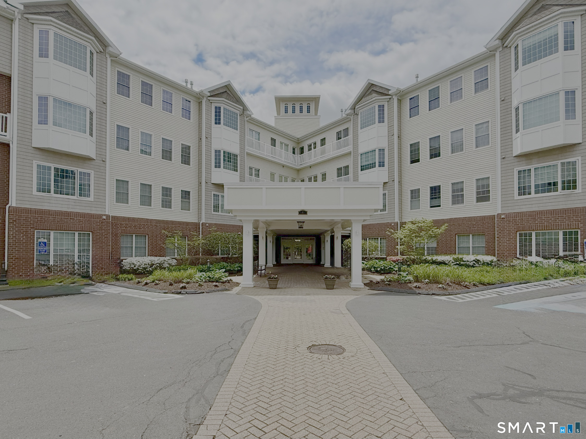 1 King Philip Drive West Hartford CT 06117