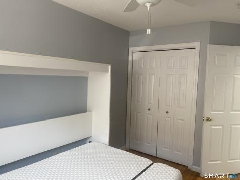 884 Glacier Way Southington CT 06489