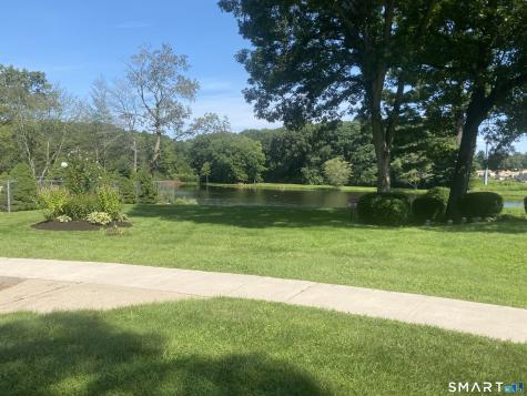 884 Glacier Way Southington CT 06489