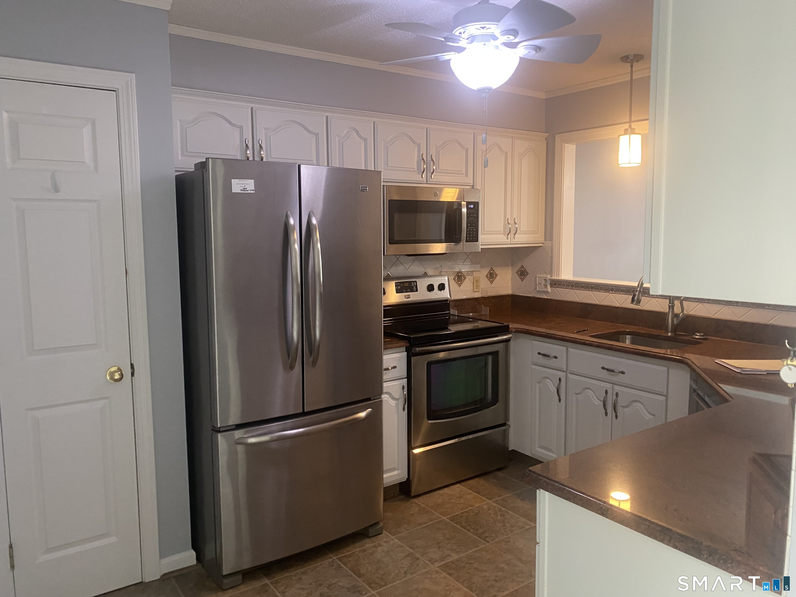 884 Glacier Way Southington CT 06489