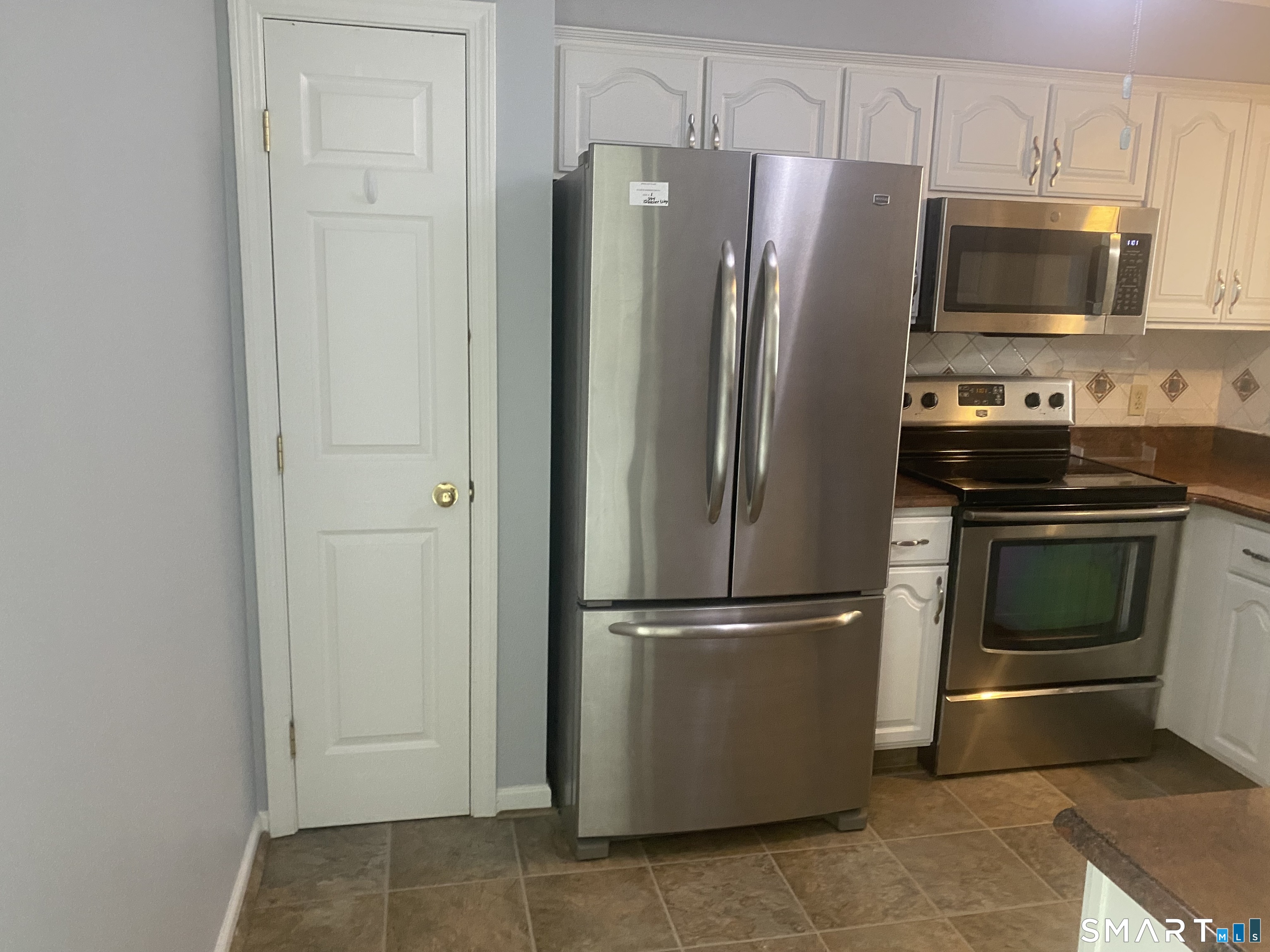 884 Glacier Way Southington CT 06489