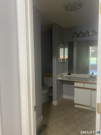 884 Glacier Way Southington CT 06489