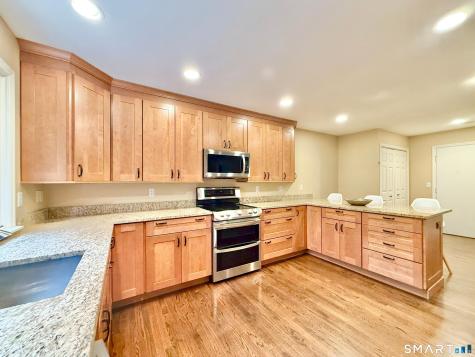73 Bank Street New Canaan CT 06840