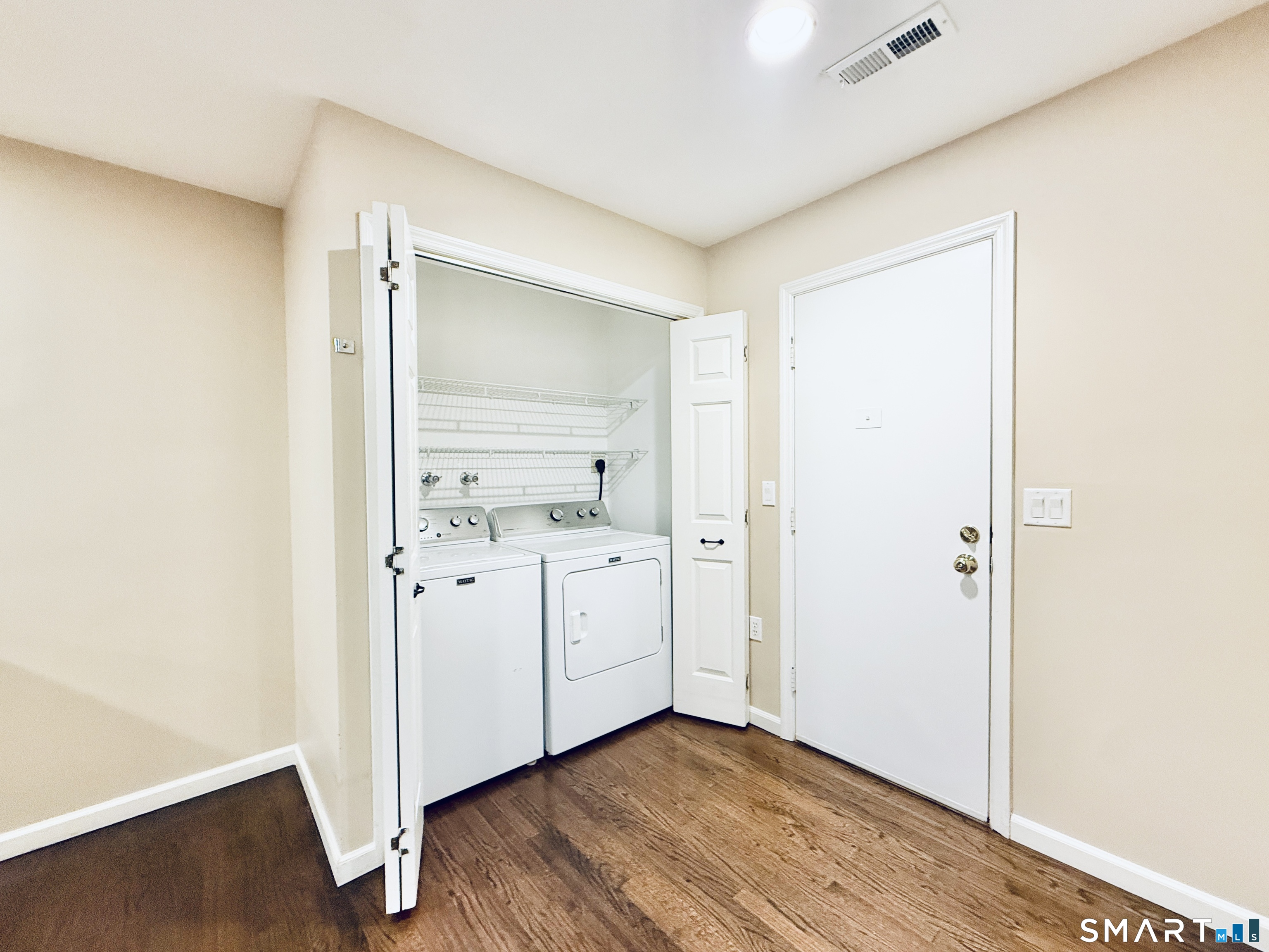 73 Bank Street New Canaan CT 06840